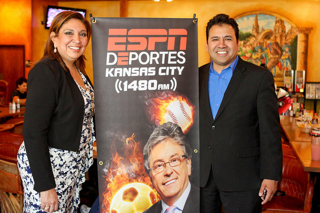 Diana Raymer General Manager of Reyes Media Group and Carlos Gomez of the Hispanic Chamber. Photos by Michael Alvarado - Dos Mundos