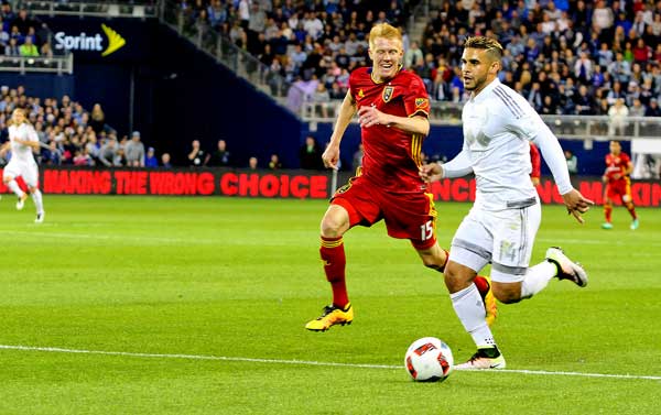 Dom Dwyer in action against Real Salt Lake.  Photo by Michael Alvarado - Dos Mundos